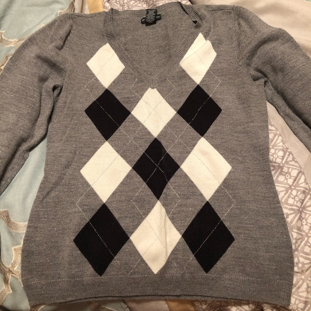 New York & Company sweater size L